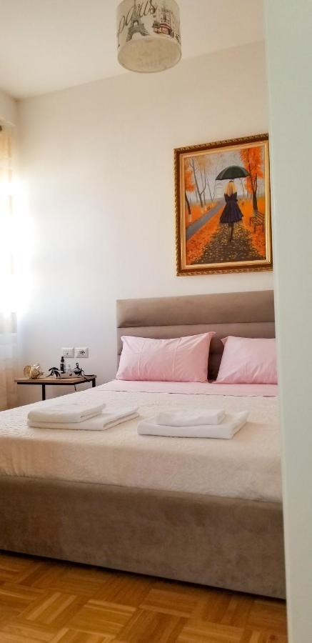 City Center Cute And Comfy Apartment - Ajia Apartments 티라나 외부 사진