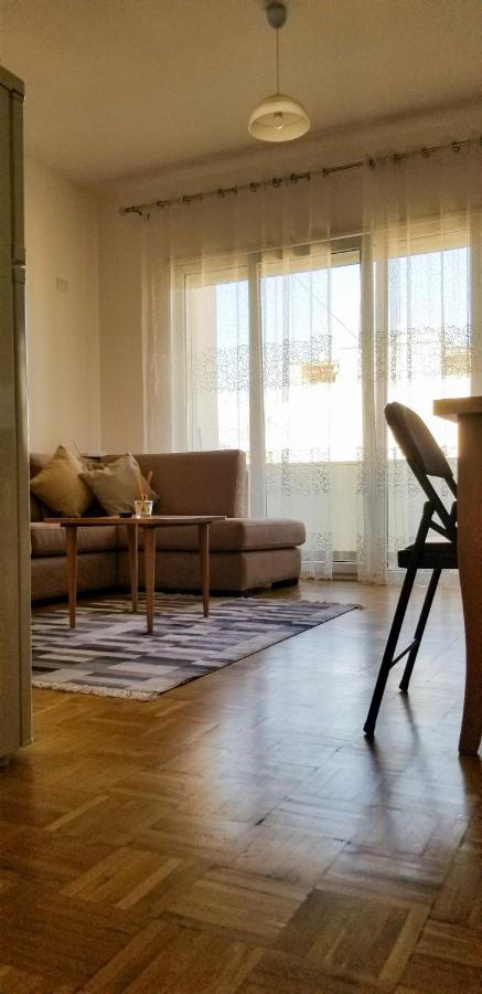 City Center Cute And Comfy Apartment - Ajia Apartments 티라나 외부 사진
